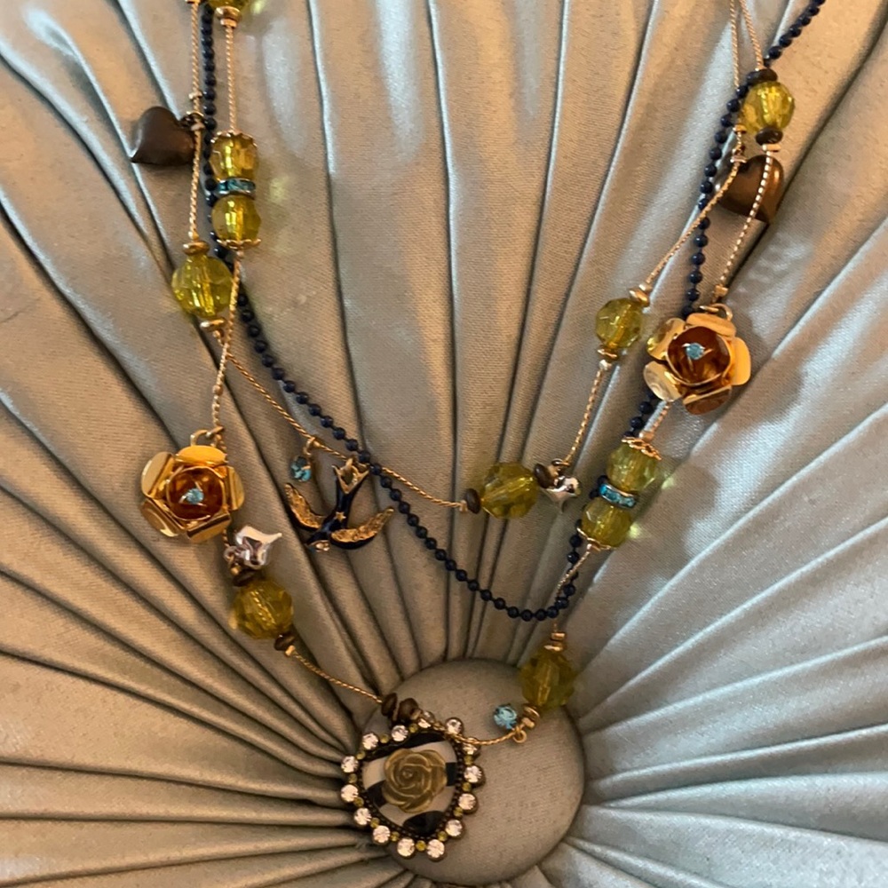Betsey Johnson fashion necklace